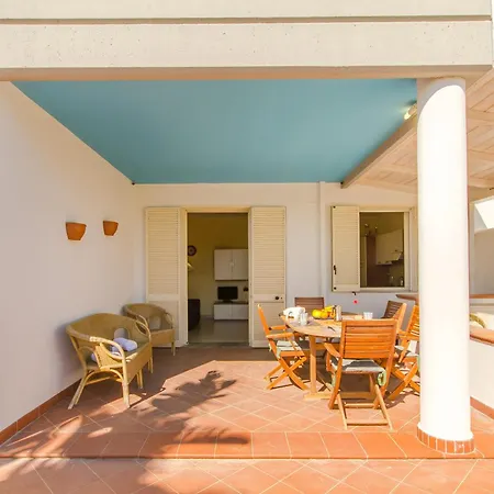 Relax With Pool In - Happy Holiday home